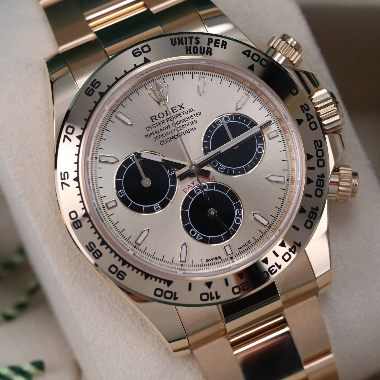 Rolex Cosmograph Daytona Pikachu 40mm 18K Yellow Gold Champagne