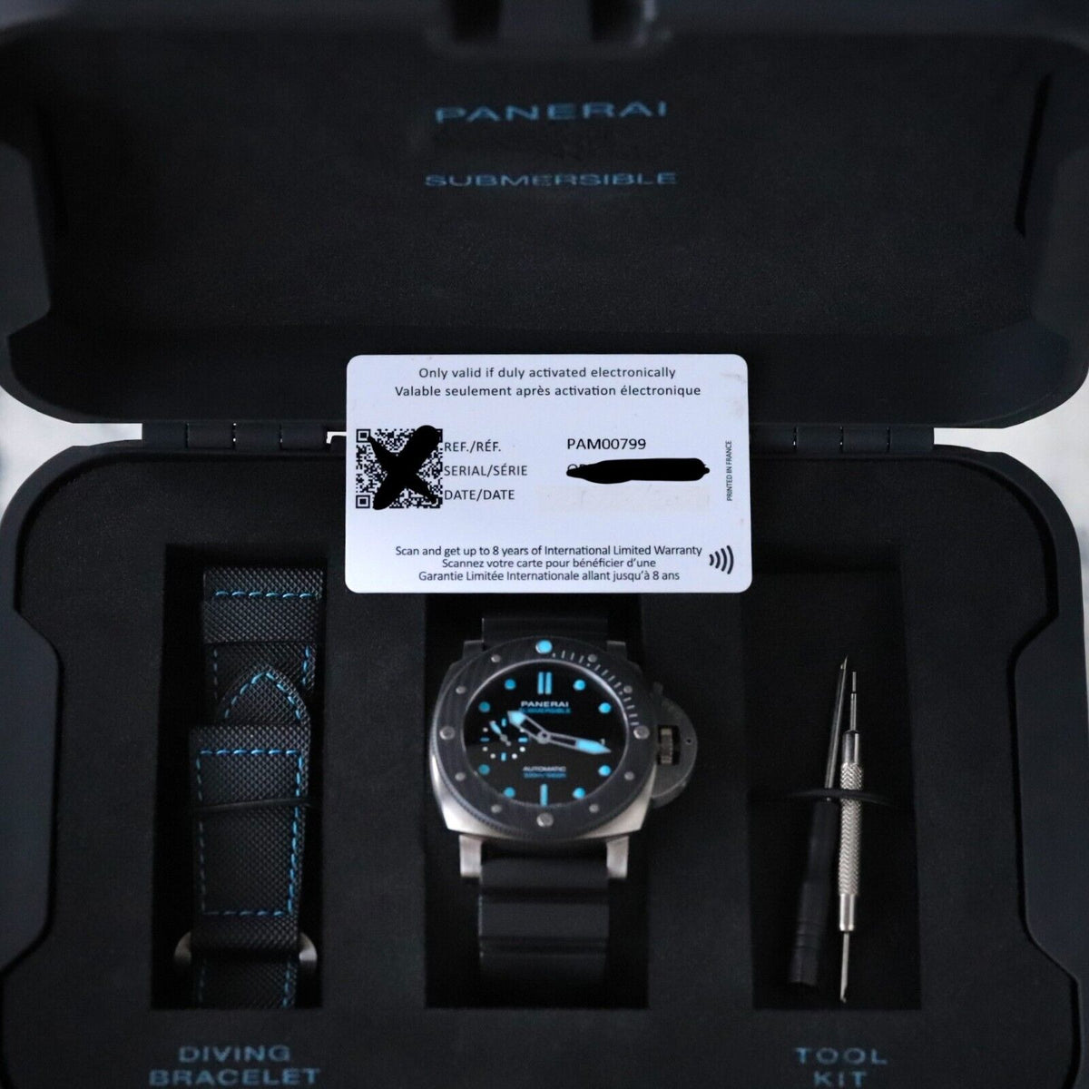 Panerai Luminor Submersible Carbotech 47mm Blue BMG-Tech PAM00799 PAM 799 - MINT