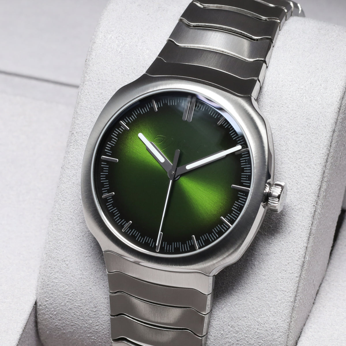 H Moser Streamliner 2025 Complete 40mm Stainless Steel Matrix Green Dial Stainless Steel Smooth Bezel Stainless Steel Integrated Bracelet with Folding Clasp  6201-1200