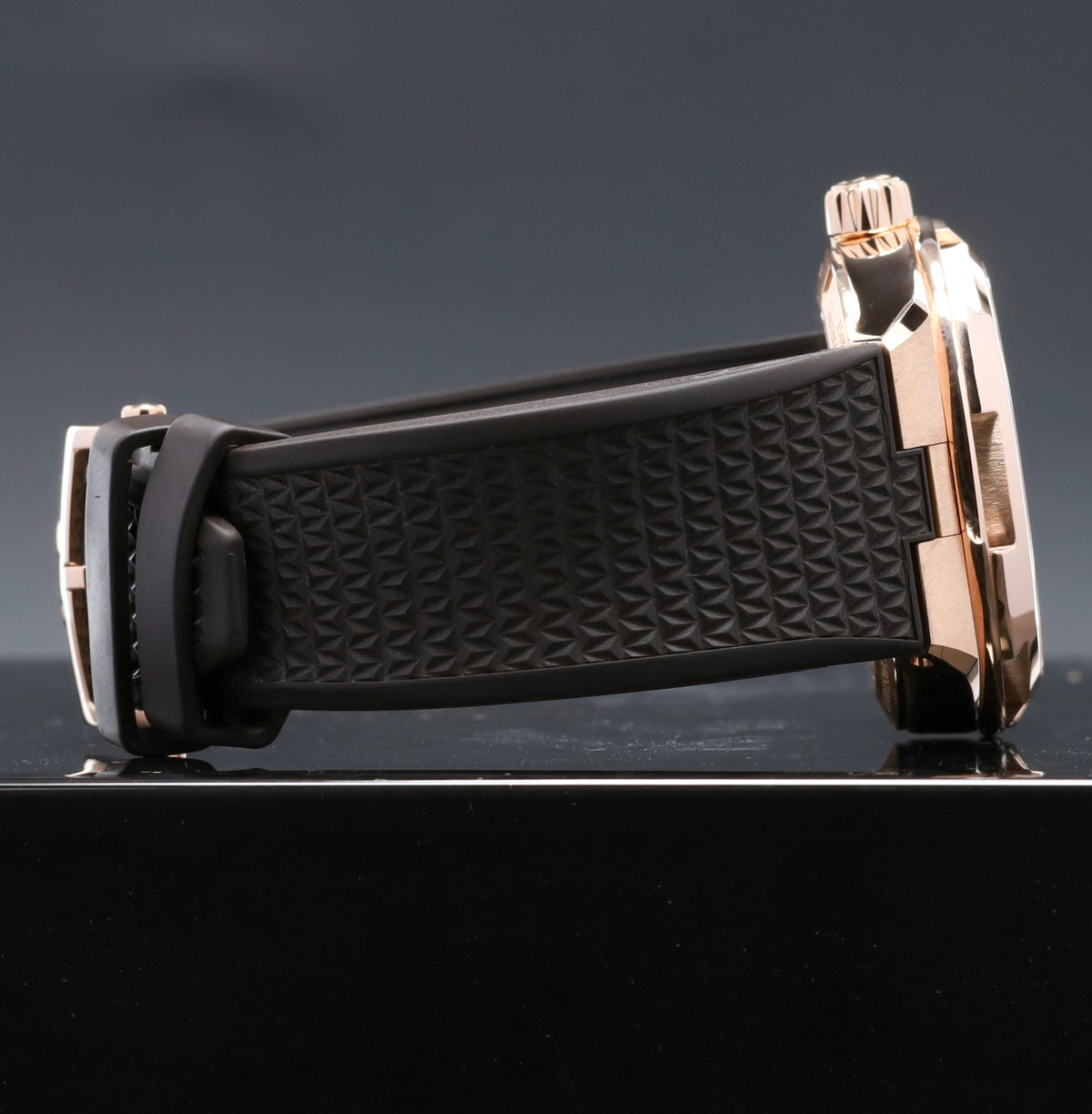 Vacheron Overseas 2020 Complete 42.5mm 18k Rose Gold Silver Sunburst Overseas Maltese Cross Inspired Bezel Black Rubber Strap 7900V