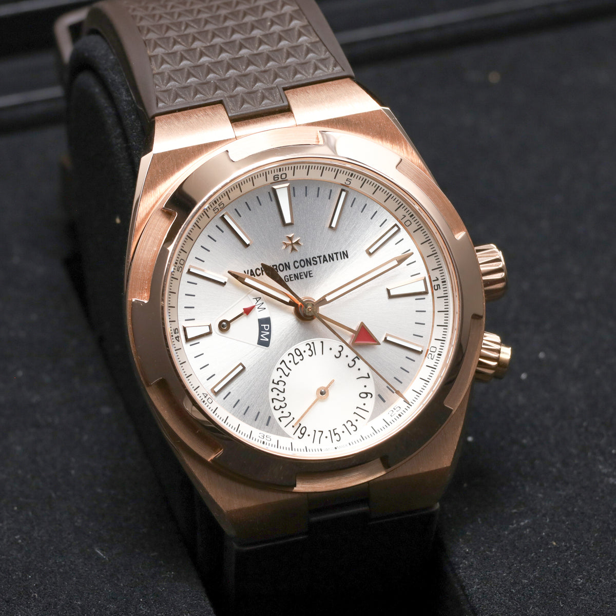 Vacheron Overseas 2020 Complete 42.5mm 18k Rose Gold Silver Sunburst Overseas Maltese Cross Inspired Bezel Black Rubber Strap 7900V