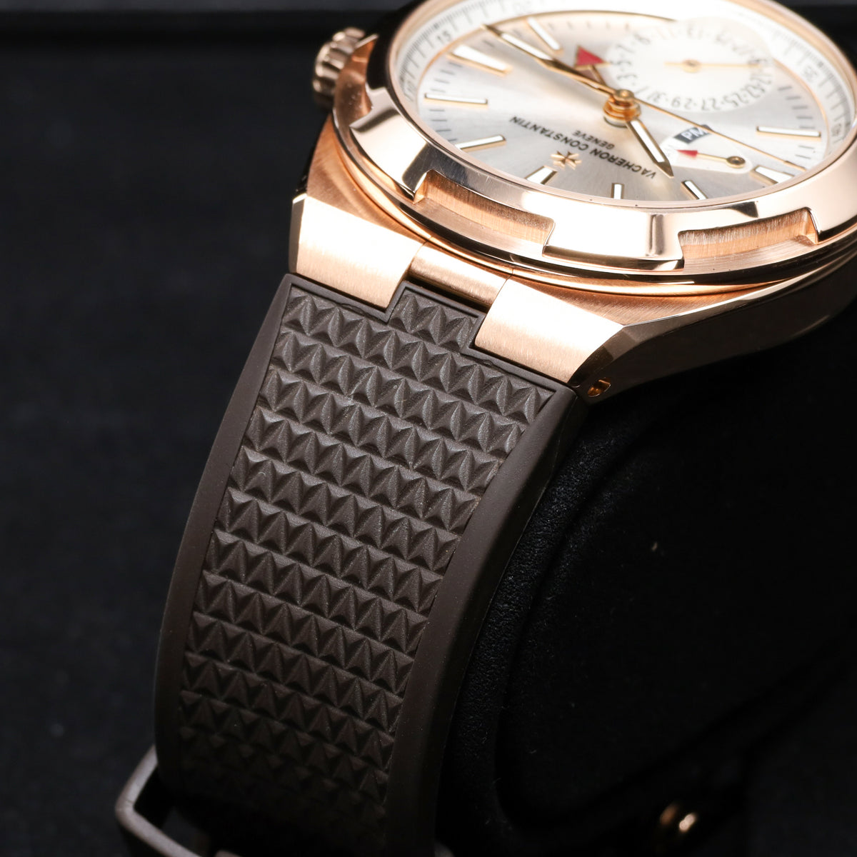 Vacheron Overseas 2020 Complete 42.5mm 18k Rose Gold Silver Sunburst Overseas Maltese Cross Inspired Bezel Black Rubber Strap 7900V