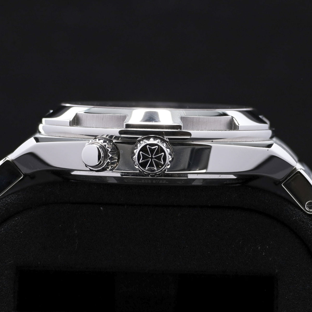 Vacheron Constantin Overseas 2021 Complete 41mm Stainless Steel Blue Dial Stainless Steel Bezel Stainless Steel Bracelet 7900V