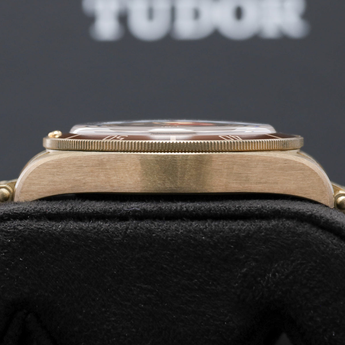 Tudor Black Bay 58 2026 Complete 39mm Bronze Brown-Bronze Gradient Dial Bronze Bezel with Brown-Bronze Aluminum Insert Bronze Bracelet with T-fit Clasp 79012M