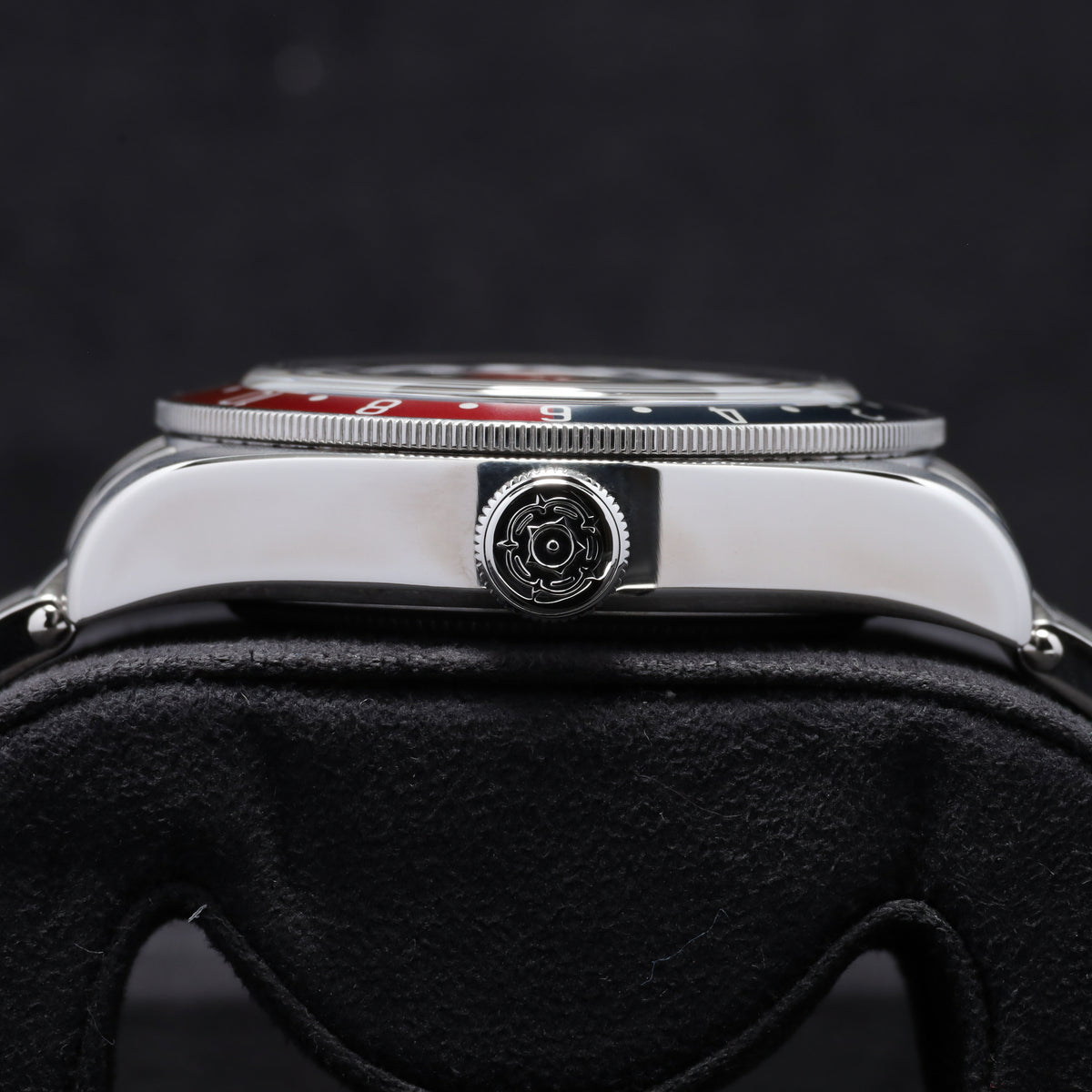 Tudor Black Ray 2021 Complete 41mm Stainless Steel Black Dial Red and Blue Aluminum GMT Bezel Stainless Steel Bracelet 79830RB