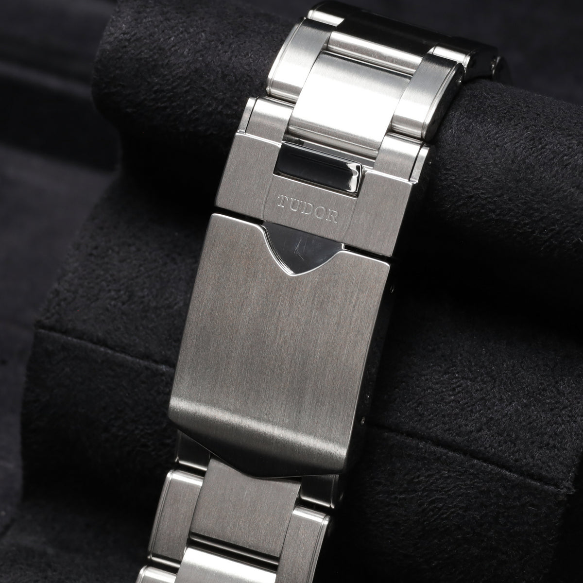 Tudor Black Ray 2021 Complete 41mm Stainless Steel Black Dial Red and Blue Aluminum GMT Bezel Stainless Steel Bracelet 79830RB