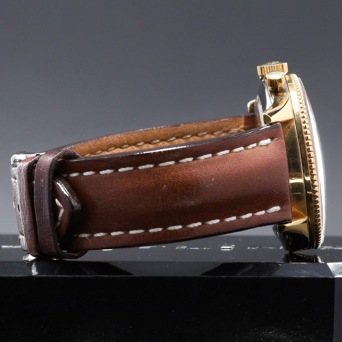Breitling Navitimer 1959 Complete 41mm Yellow Gold Black Dial Gold Slide-Rule Bezel Leather strap 806 AOPA
