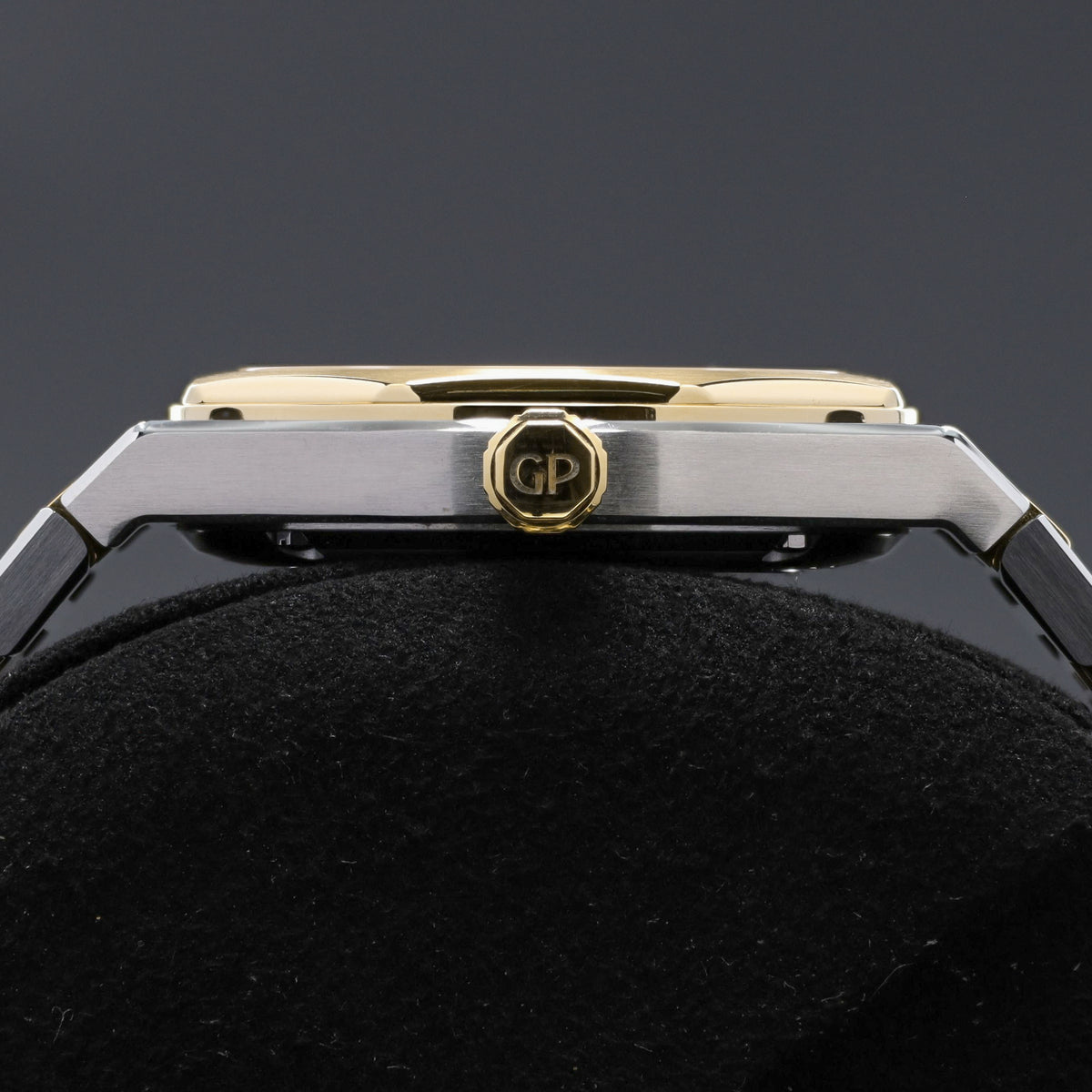 Girard-Perregaux Laureato 2026 Complete 39mm Stainless Steel Blue Clou de Paris Dial Stainless Steel with Yellow Gold Accents Bezel Two-Tone Stainless Steel and Yellow Gold Bracelet 81008-63-3412-1CM