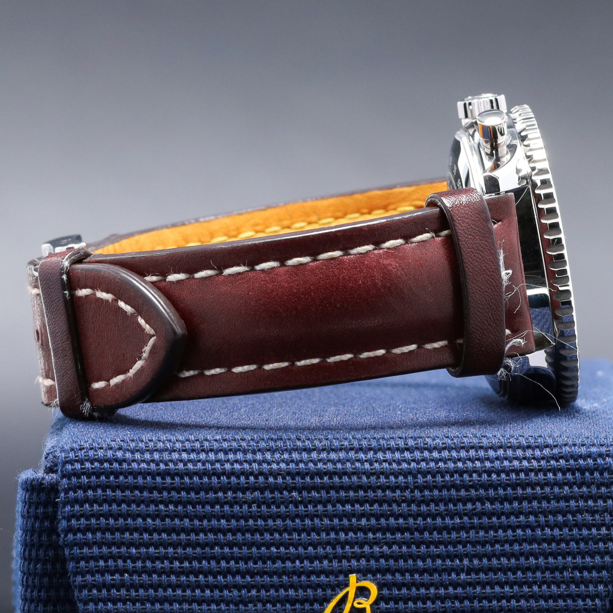 Breitling Navitimer 2022 Complete 43mm Stainless Steel Mercury Dial Stainless Steel Slide Rule Bezel Stainless Steel Bracelet A13324