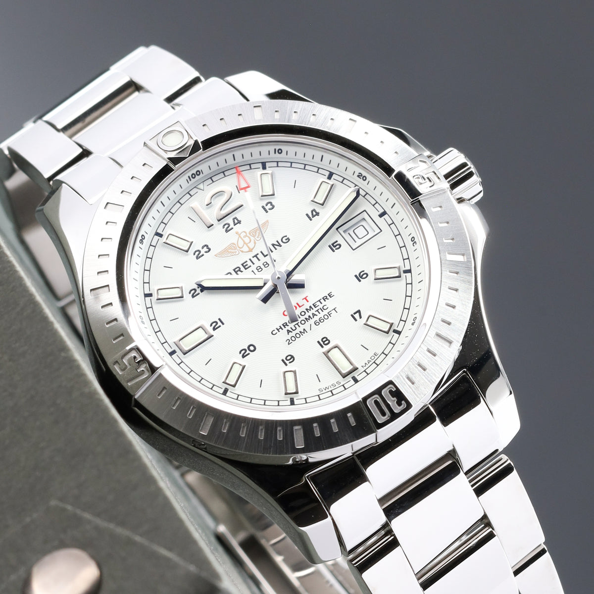 Breitling Colt 41 Automatic 2019 41mm Steel Case White Dial Steel Unidirectional Bezel Steel Bracelet A1731311
