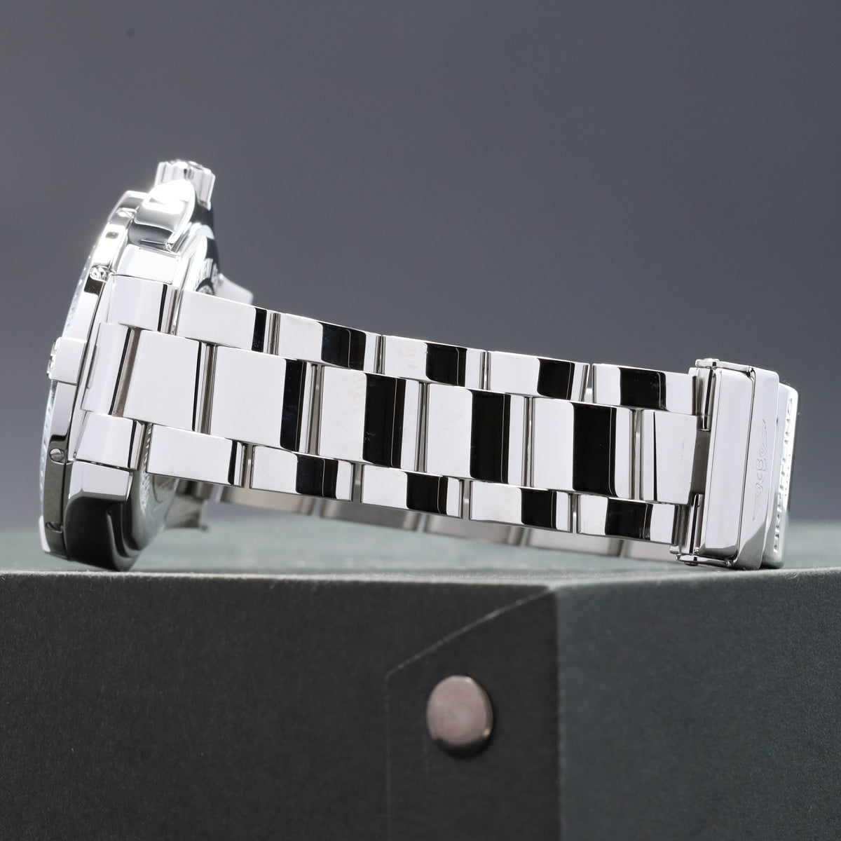 Breitling Colt 41 Automatic 2019 41mm Steel Case White Dial Steel Unidirectional Bezel Steel Bracelet A1731311