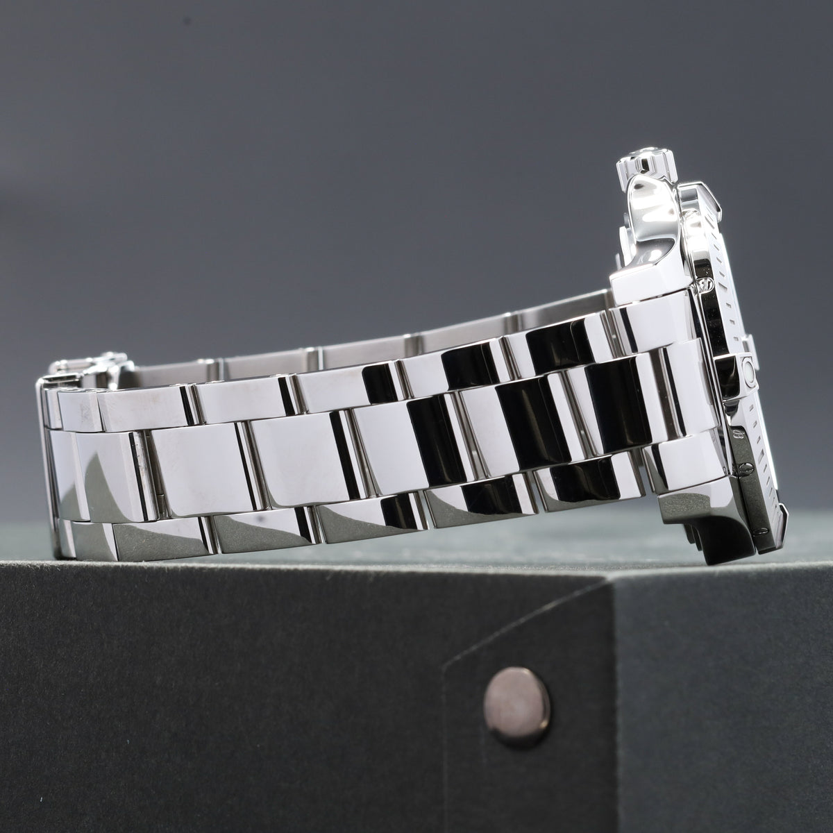 Breitling Colt 41 Automatic 2019 41mm Steel Case White Dial Steel Unidirectional Bezel Steel Bracelet A1731311