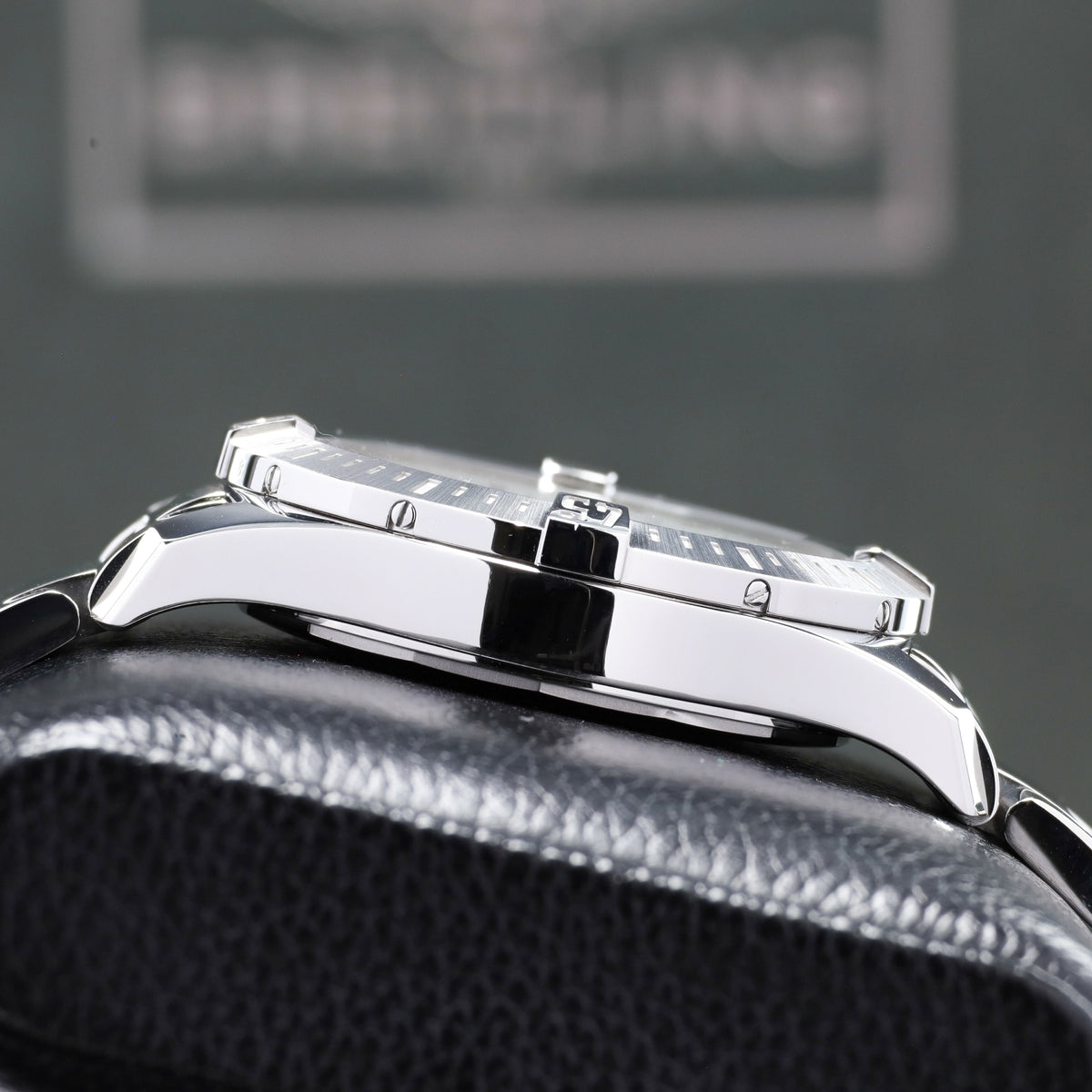 Breitling Colt 41 Automatic 2019 41mm Steel Case White Dial Steel Unidirectional Bezel Steel Bracelet A1731311