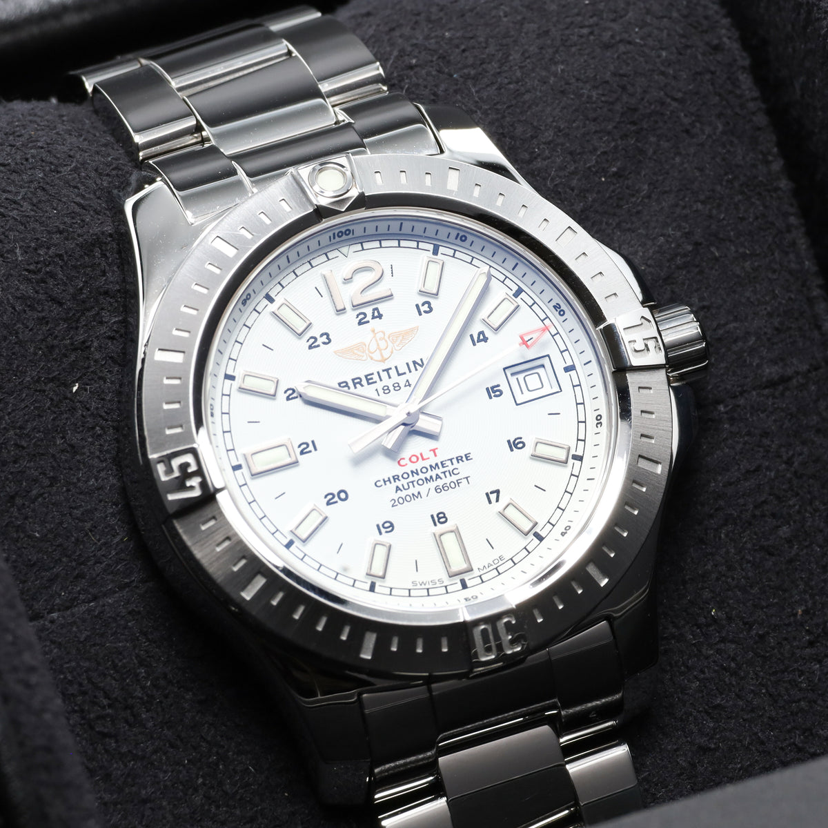Breitling Colt 41 Automatic 2019 41mm Steel Case White Dial Steel Unidirectional Bezel Steel Bracelet A1731311