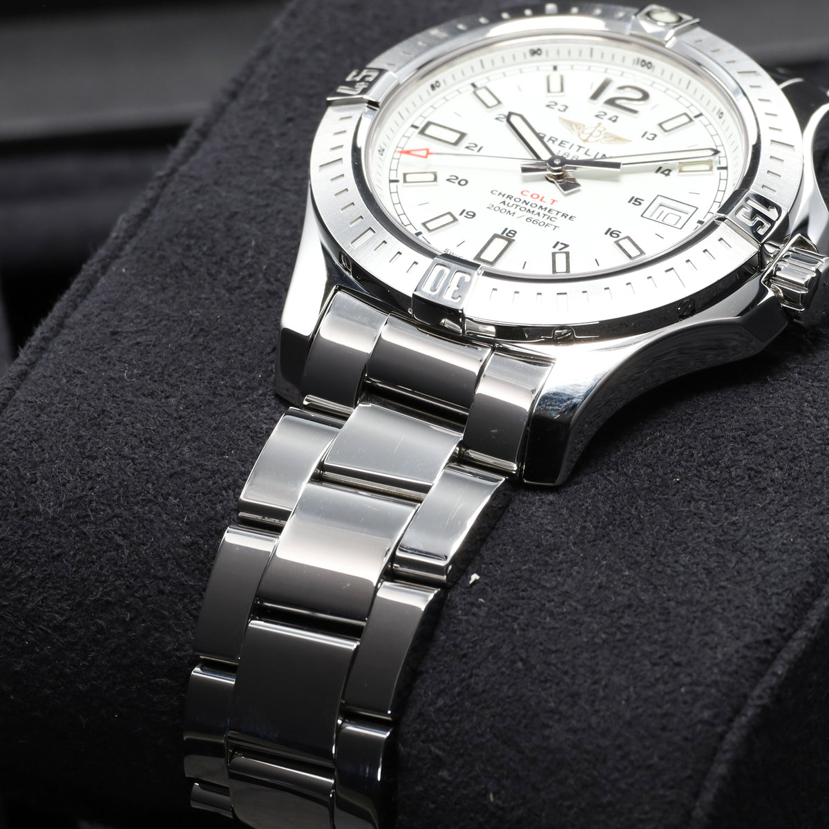 Breitling Colt 41 Automatic 2019 41mm Steel Case White Dial Steel Unidirectional Bezel Steel Bracelet A1731311