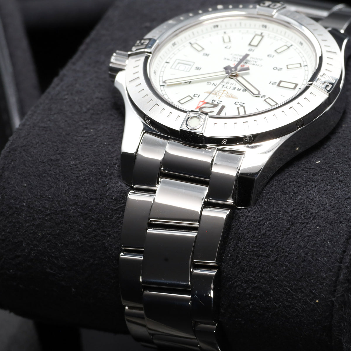 Breitling Colt 41 Automatic 2019 41mm Steel Case White Dial Steel Unidirectional Bezel Steel Bracelet A1731311