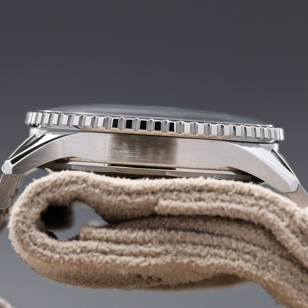 Breitling Navitimer Complete 43mm Stainless Steel Green Dial Bidirectional Slide Rule Bezel Stainless Steel Navitimer Bracelet AB0137