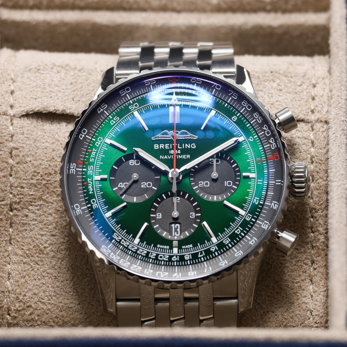 Breitling Navitimer Complete 43mm Stainless Steel Green Dial Bidirectional Slide Rule Bezel Stainless Steel Navitimer Bracelet AB0137