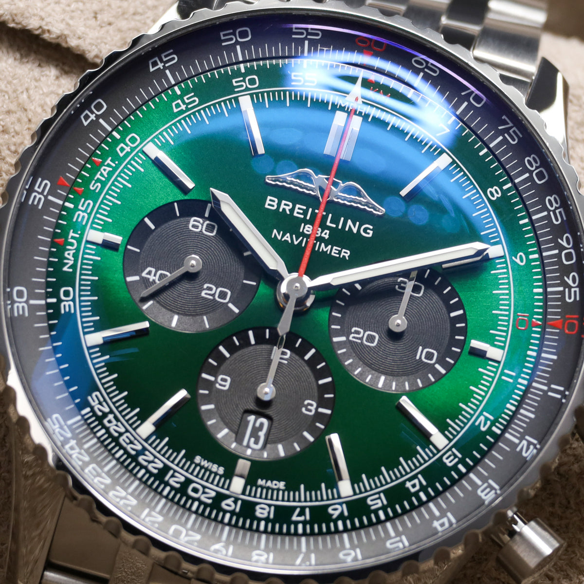Breitling Navitimer Complete 43mm Stainless Steel Green Dial Bidirectional Slide Rule Bezel Stainless Steel Navitimer Bracelet AB0137