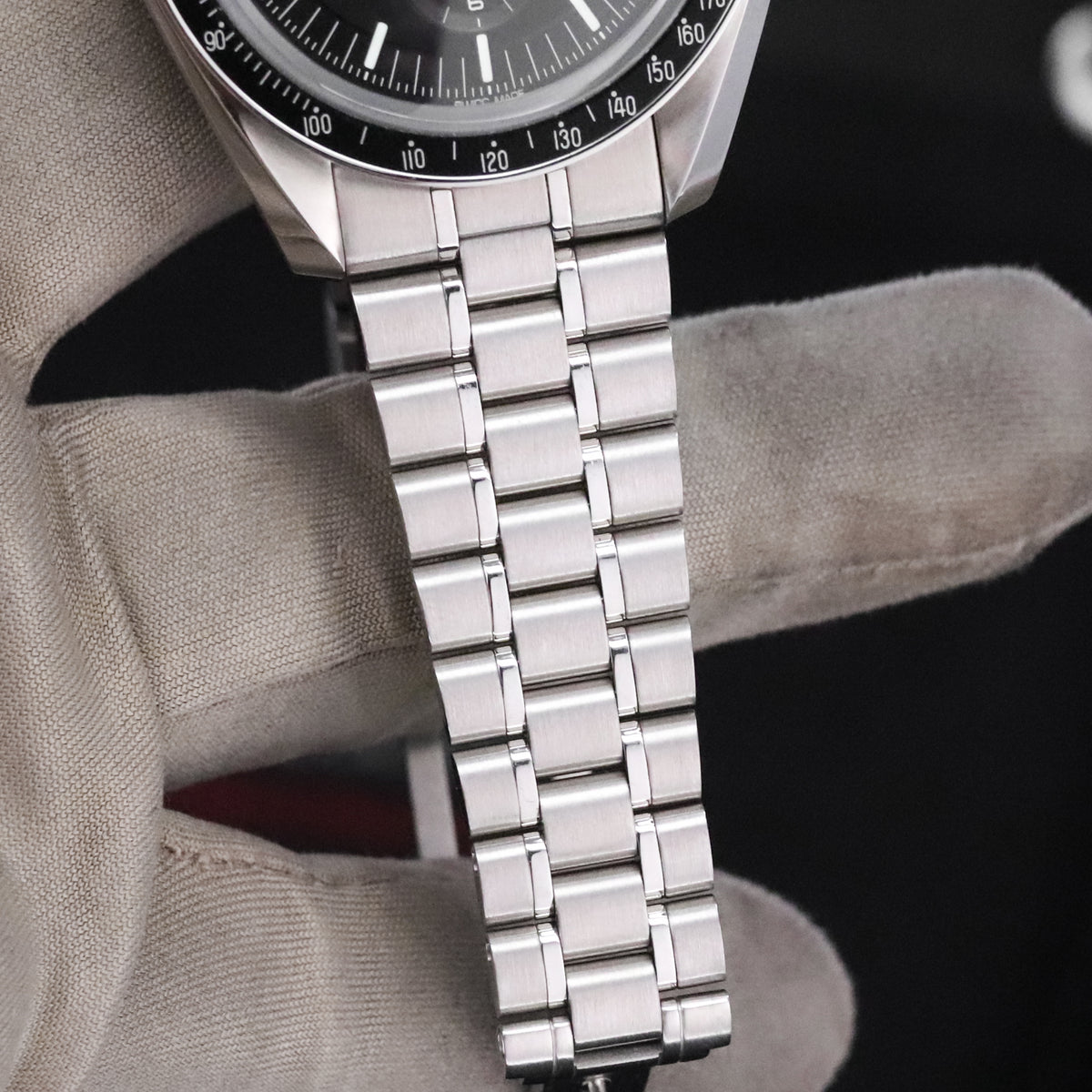 Omega Speedmaster Professional Moonwatch 42mm [COMPLETE SET] Black Dial Sapphire Steel Bracelet Exhibition 310.32.42.50.01.002