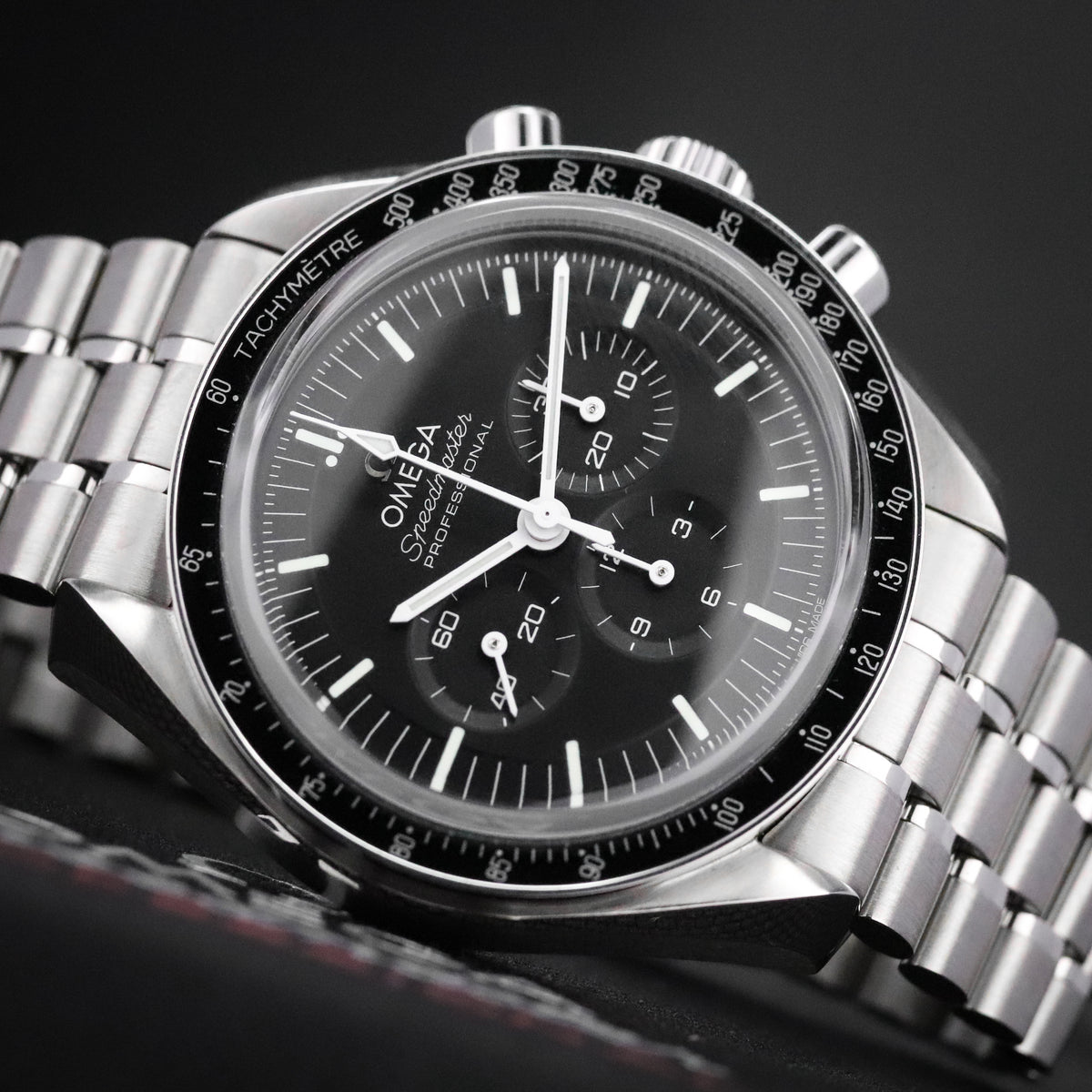 Omega Speedmaster Professional Moonwatch 42mm [COMPLETE SET] Black Dial Sapphire Steel Bracelet Exhibition 310.32.42.50.01.002