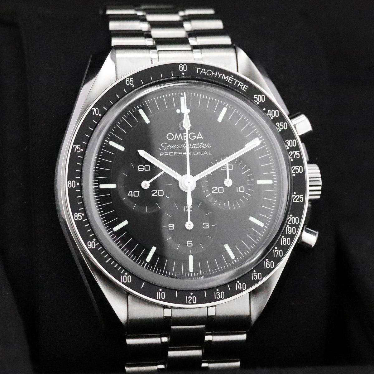 Omega Speedmaster Professional Moonwatch 42mm [COMPLETE SET] Black Dial Sapphire Steel Bracelet Exhibition 310.32.42.50.01.002