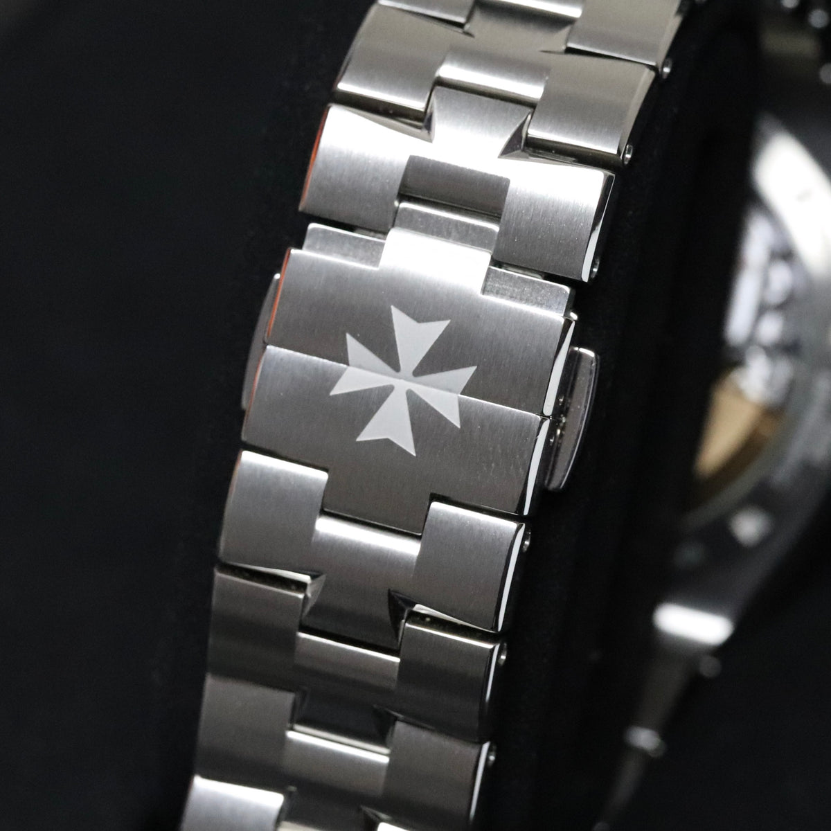 Vacheron Constantin Overseas 2021 Complete 41mm Stainless Steel Case Black Dial Steel Bezel Steel Bracelet 4500V