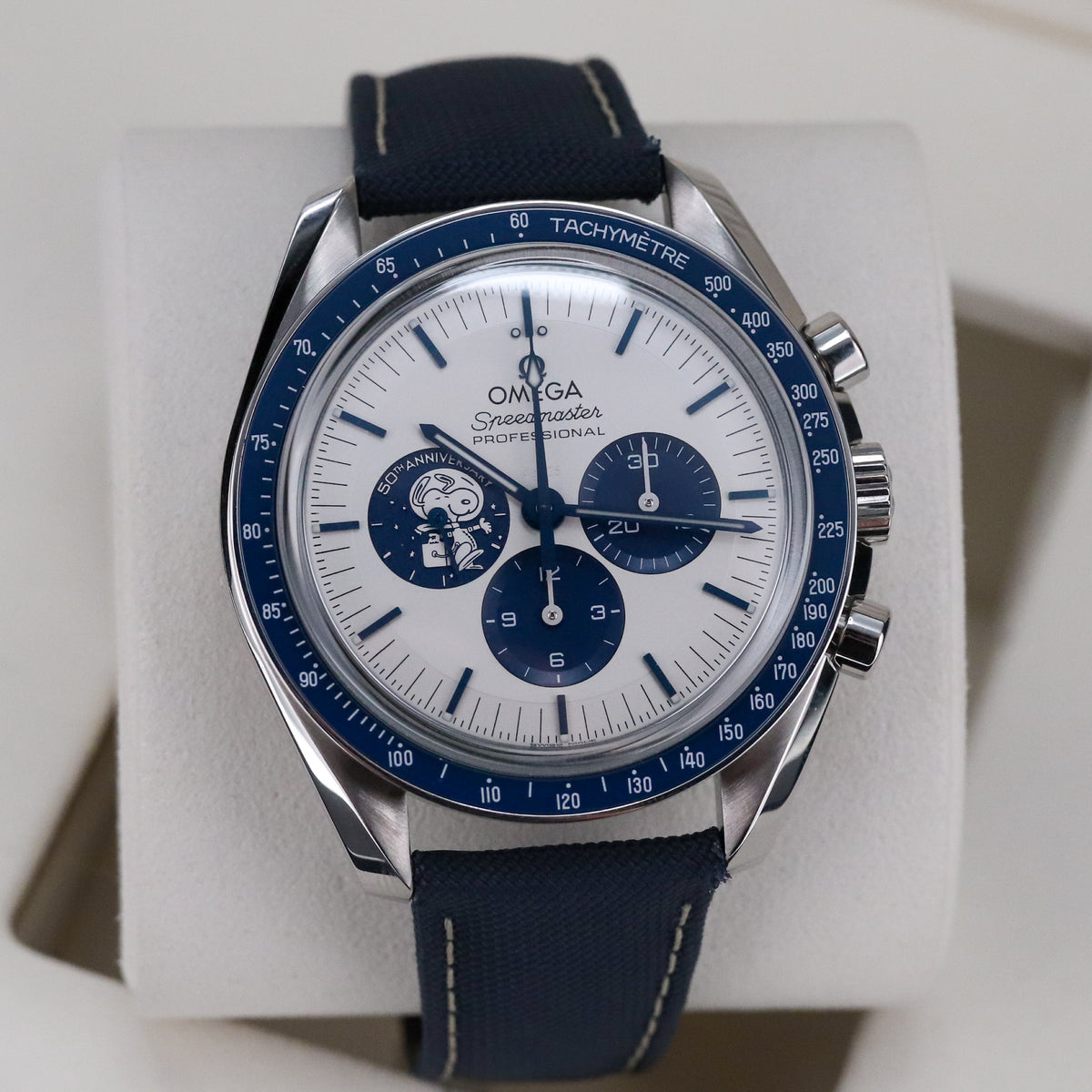 Omega Speedmaster Professional Moonwatch 'Silver Snoopy Award' 42mm 50th Anniversary White 310.32.42.50.02.001