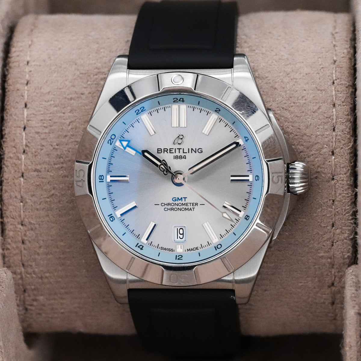 Breitling Chronomat GMT Automatic Gmt 40mm [2023 Complete Set] Ice Blue Dial Sapphire Stainless Rubber P32398101C1S1