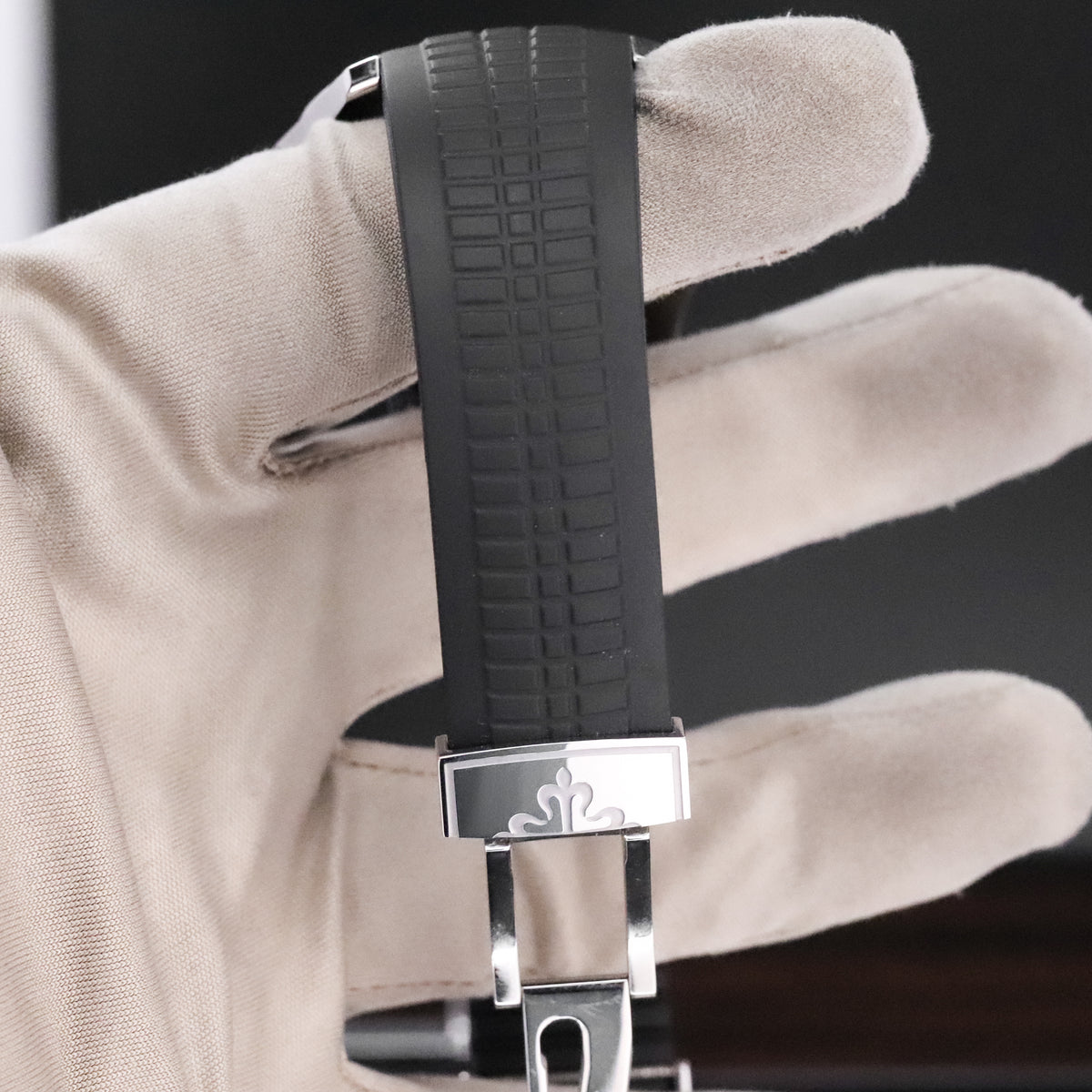 Patek Philippe Aquanaut 40mm [COMPLETE SET] Black Dial Stainless Black Tropical Composit Rubber 5167A-001