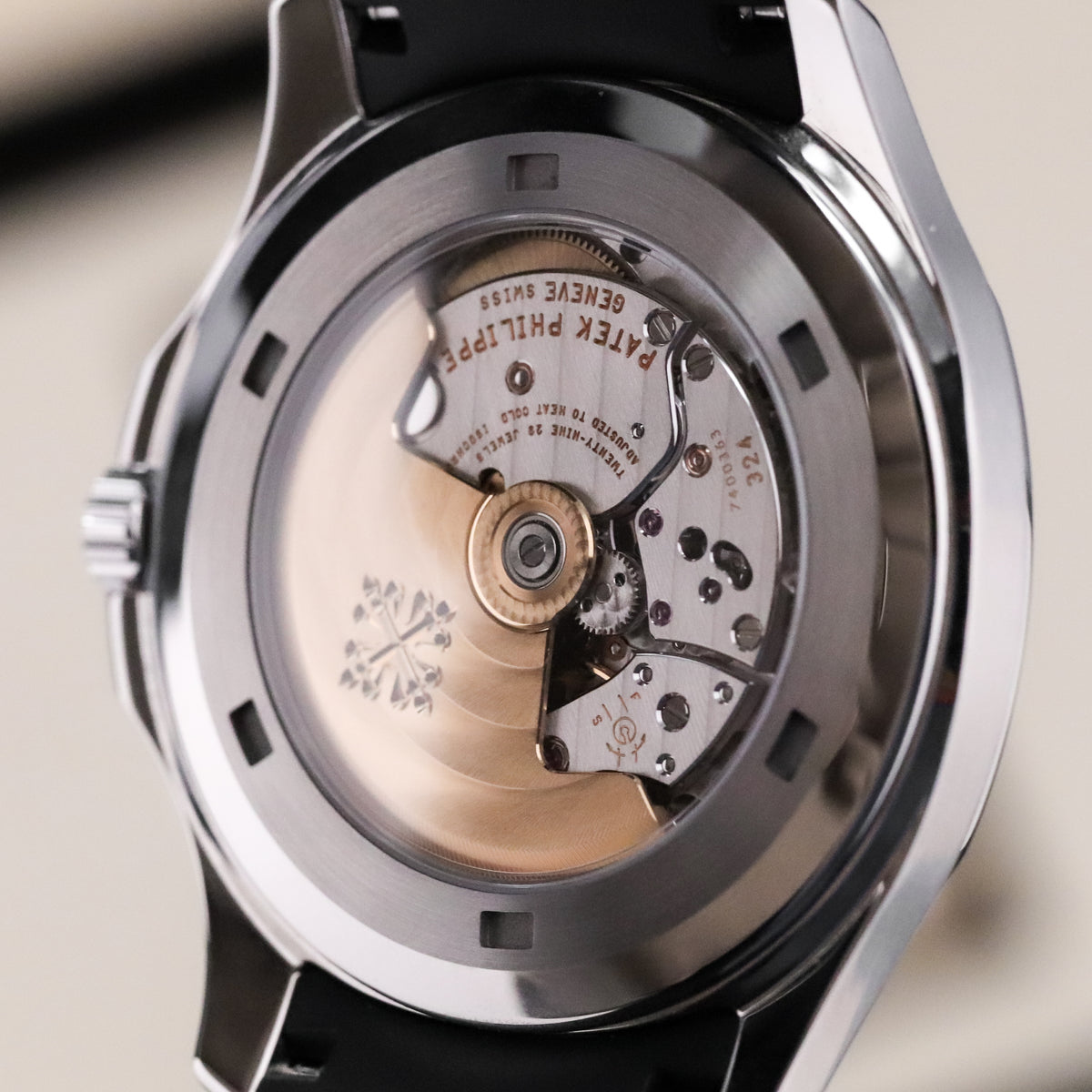Patek Philippe Aquanaut 40mm [COMPLETE SET] Black Dial Stainless Black Tropical Composit Rubber 5167A-001