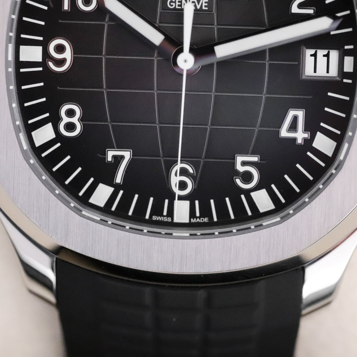 Patek Philippe Aquanaut 40mm [COMPLETE SET] Black Dial Stainless Black Tropical Composit Rubber 5167A-001