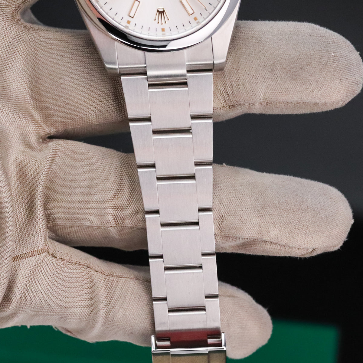 Rolex Oyster Perpetual 41mm [2025 Complete] Silver Dial Smooth Bezel Oyster Steel Bracelet 124300 OP41