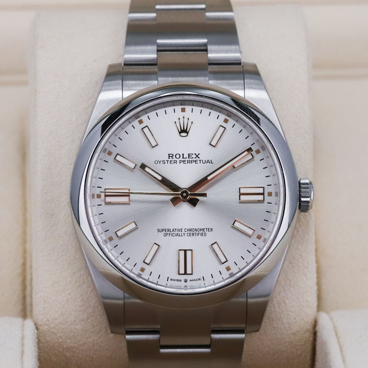 Rolex Oyster Perpetual 41mm [2025 Complete] Silver Dial Smooth Bezel Oyster Steel Bracelet 124300 OP41