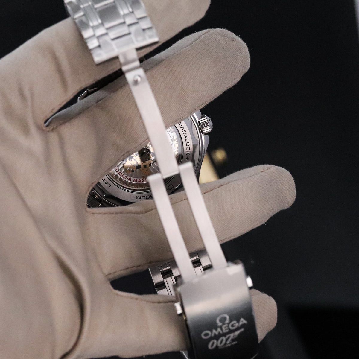 Omega Seamaster James Bond 007 [Complete] 42mm Black Dial Black Ceramic Bezel Stainless Steel 210.22.42.20.01.004