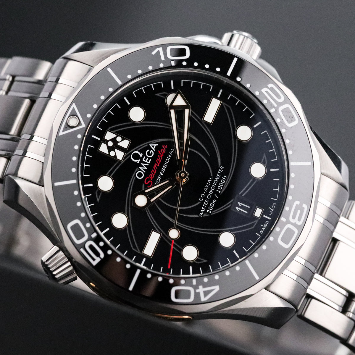 Omega Seamaster James Bond 007 [Complete] 42mm Black Dial Black Ceramic Bezel Stainless Steel 210.22.42.20.01.004