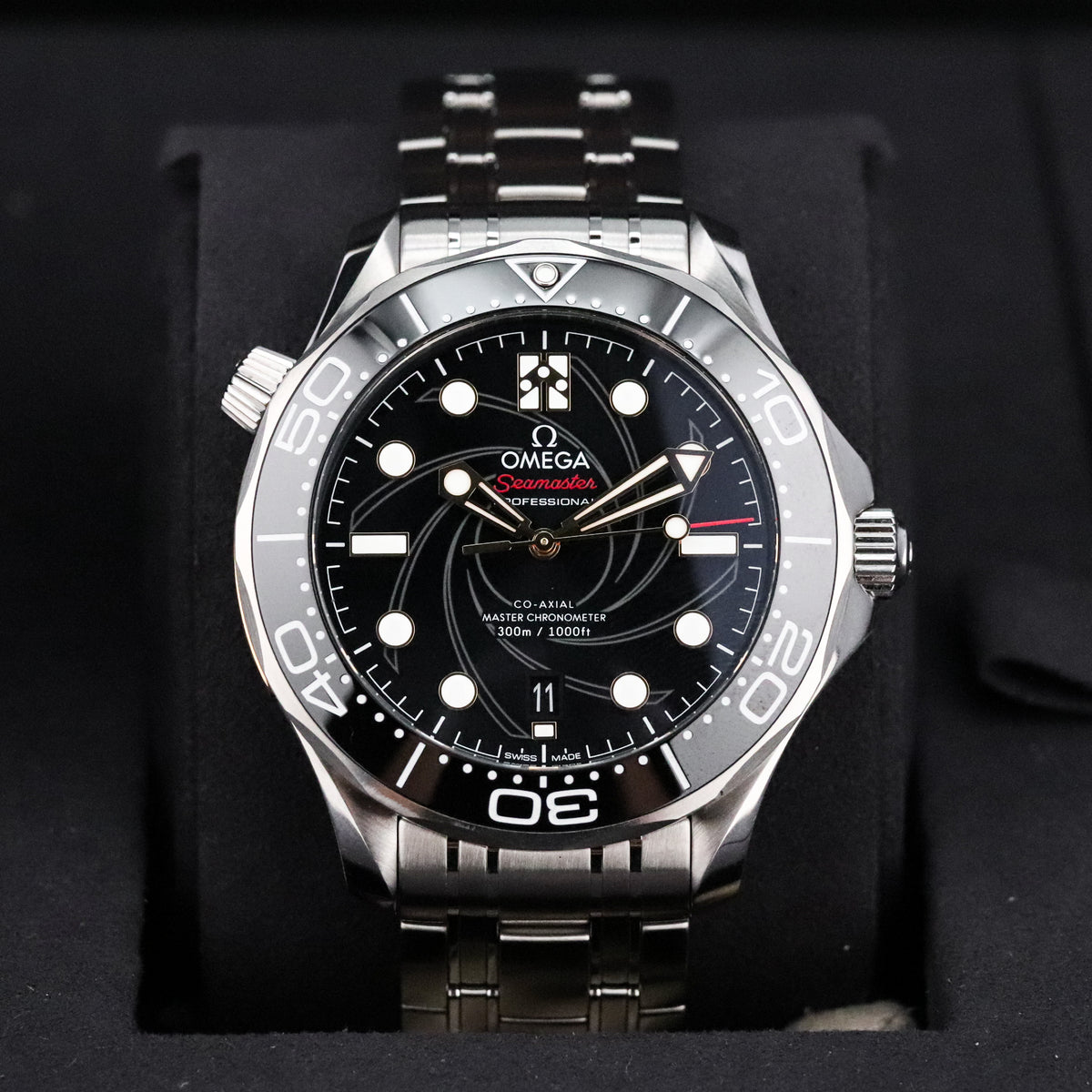 Omega Seamaster James Bond 007 [Complete] 42mm Black Dial Black Ceramic Bezel Stainless Steel 210.22.42.20.01.004