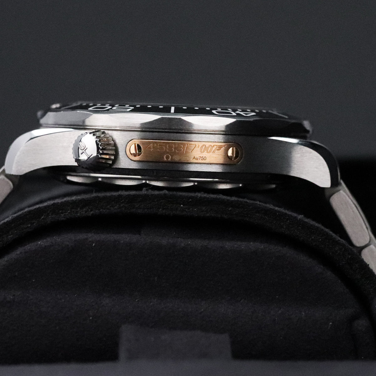 Omega Seamaster James Bond 007 [Complete] 42mm Black Dial Black Ceramic Bezel Stainless Steel 210.22.42.20.01.004