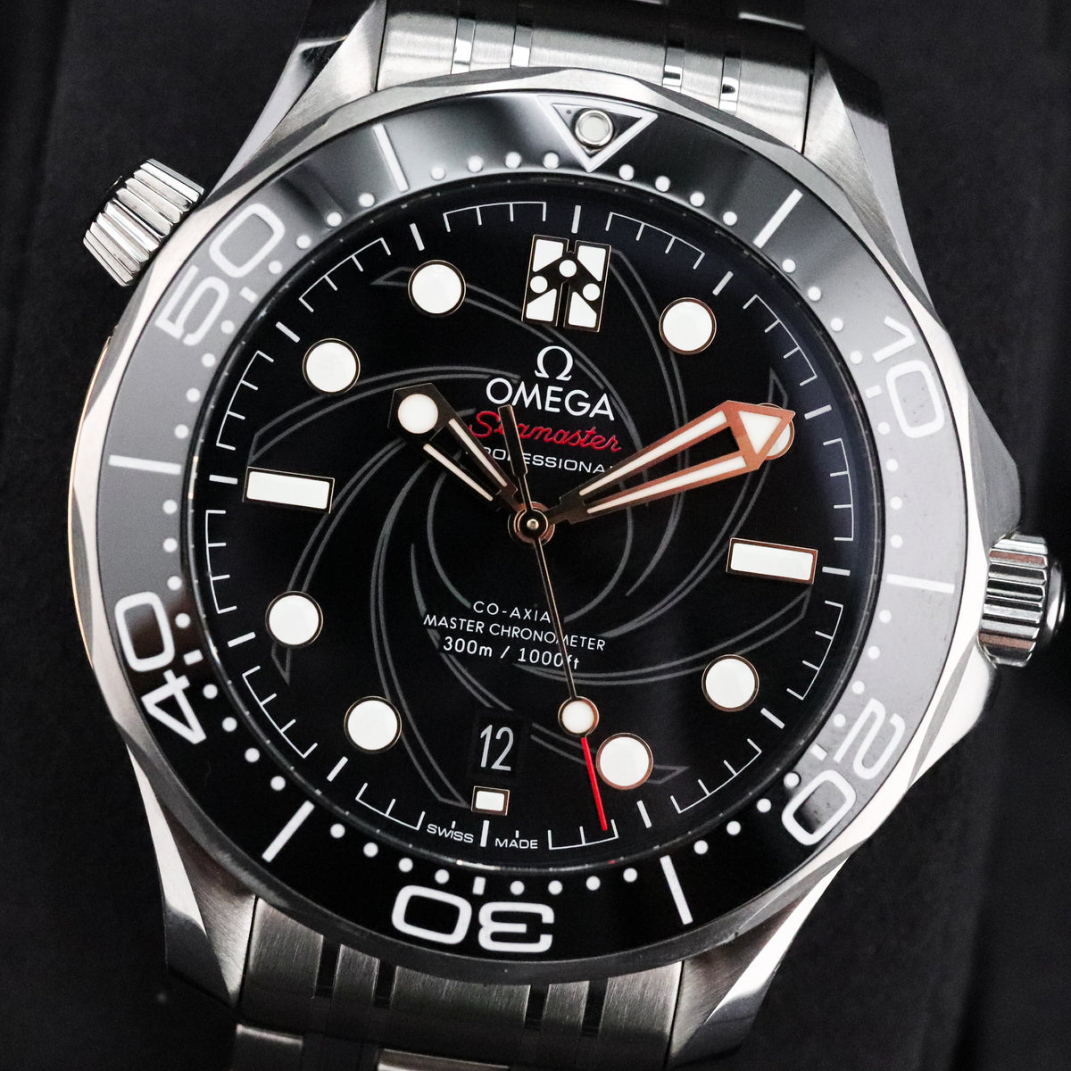 Omega Seamaster James Bond 007 [Complete] 42mm Black Dial Black Ceramic Bezel Stainless Steel 210.22.42.20.01.004