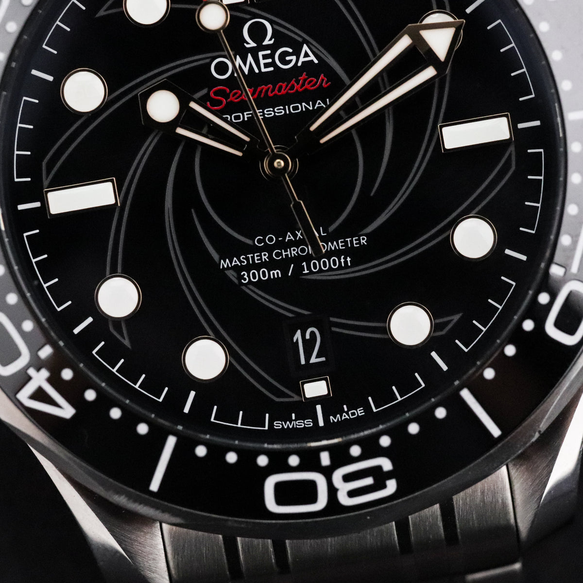 Omega Seamaster James Bond 007 [Complete] 42mm Black Dial Black Ceramic Bezel Stainless Steel 210.22.42.20.01.004