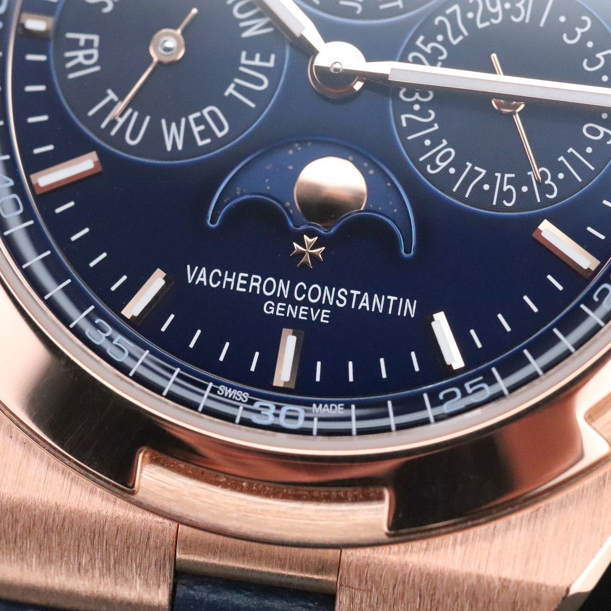 Vaceheron Constantin Overseas Perpetual Calendar Ultra Thin Complete 41mm Rose Gold Blue Dial Blue Rubber Strap 4300V/000R-B509
