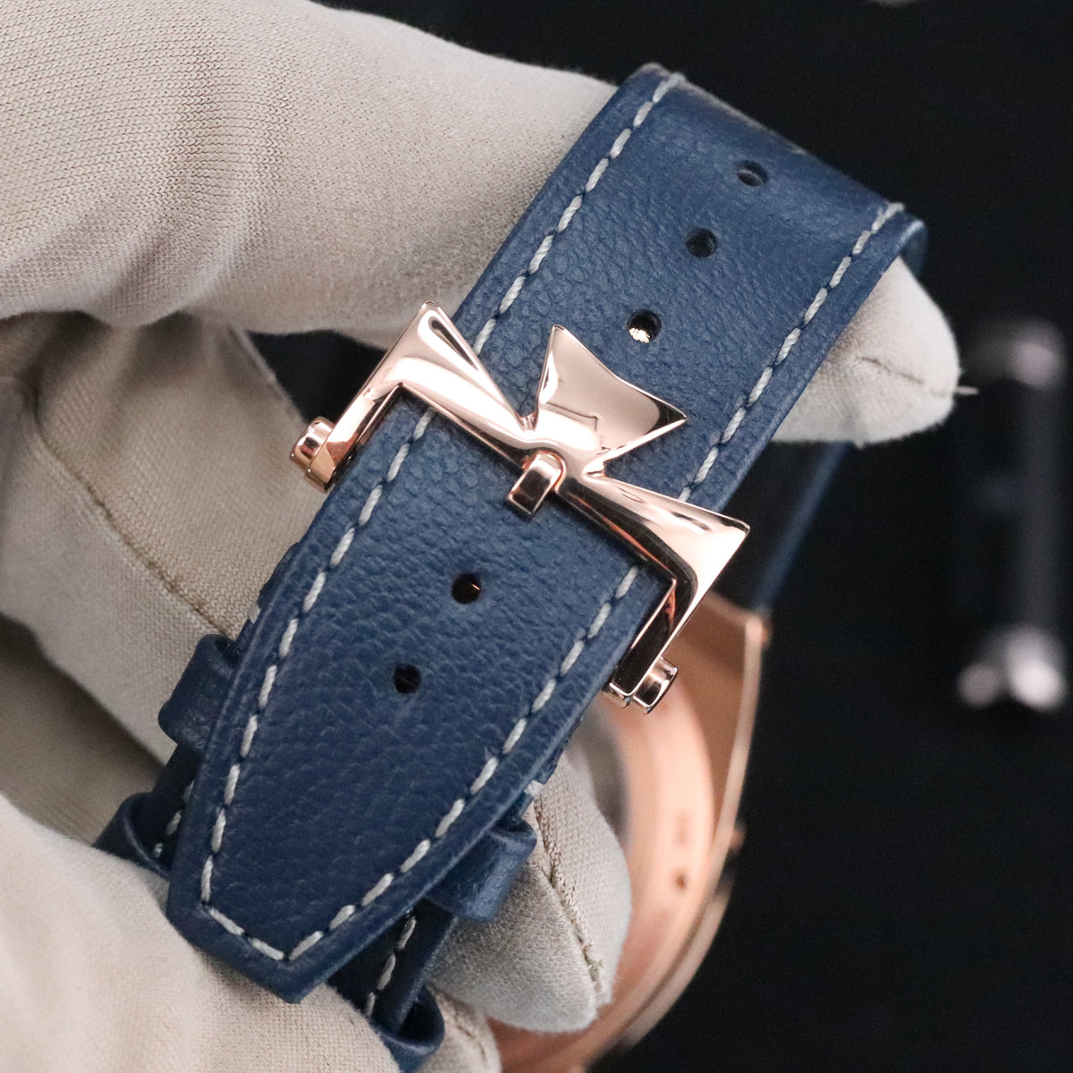 Vaceheron Constantin Overseas Perpetual Calendar Ultra Thin Complete 41mm Rose Gold Blue Dial Blue Rubber Strap 4300V/000R-B509
