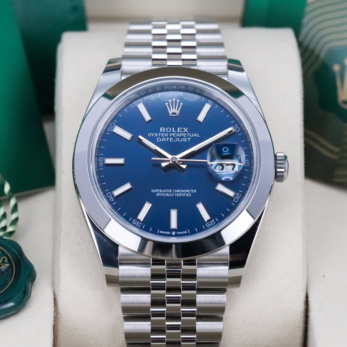 Rolex Datejust 41 2025 Complete 41mm Steel Blue Dial Smooth Bezel Jubilee Bracelet 126300