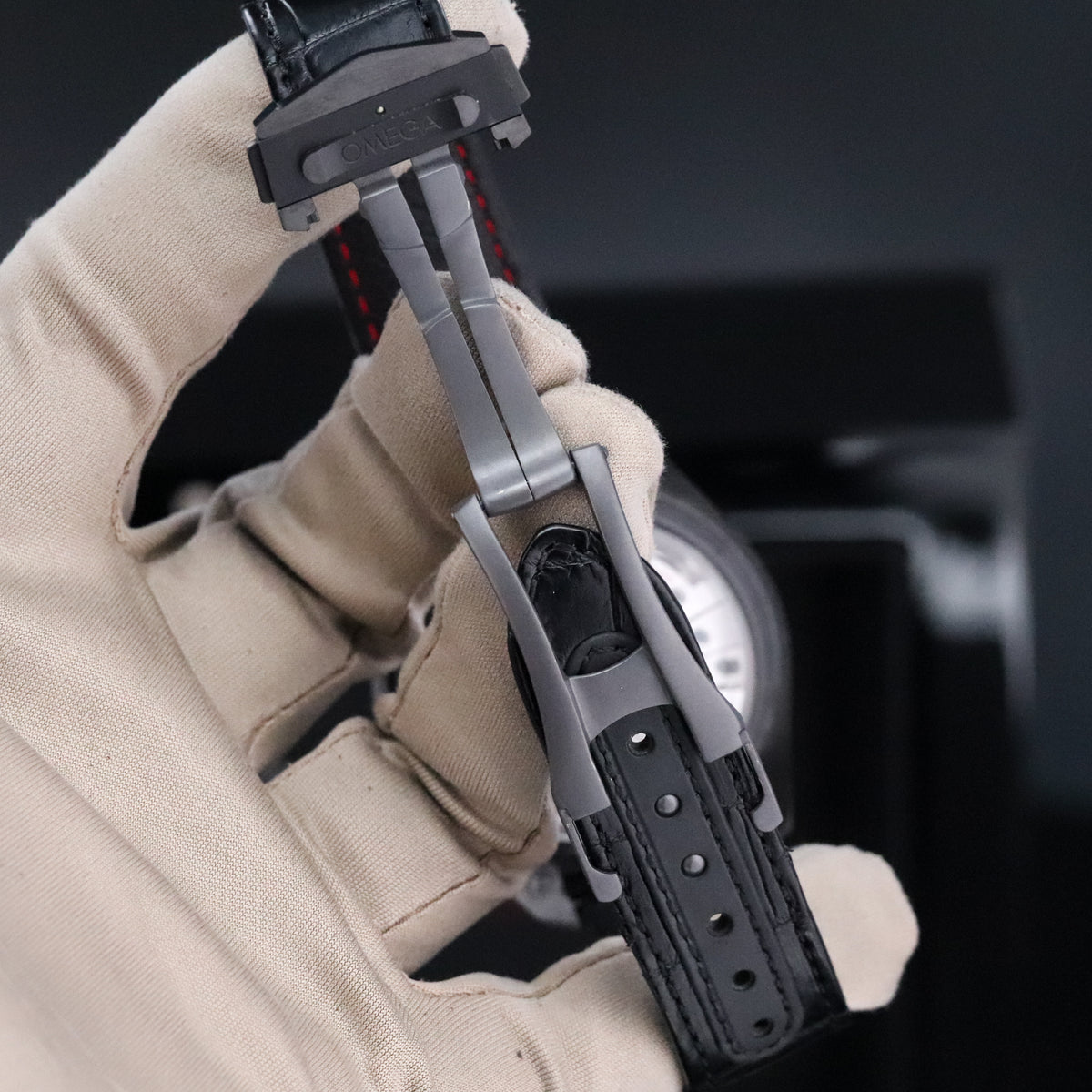 Omega Speedmaster Moonwatch Chronograph Dark Side of the Moon [2024 Complete] 44.25mm Black Ceramic Case Black Dial Black Bezel Black Alligator Leather Strap 311.63.44.51.06.001