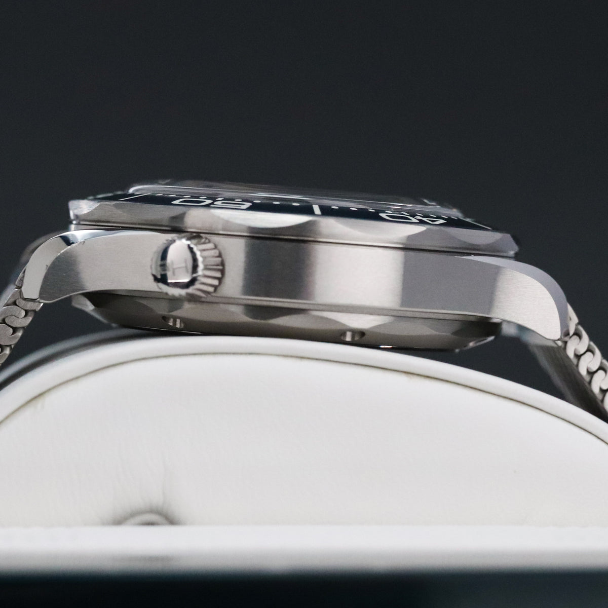 Omega Seamaster James Bond 60th Anniversary [2025 Complete] 42mm Steel Case Blue Dial Blue Ceramic Bezel Steel Bracelet 210.30.42.20.03.002