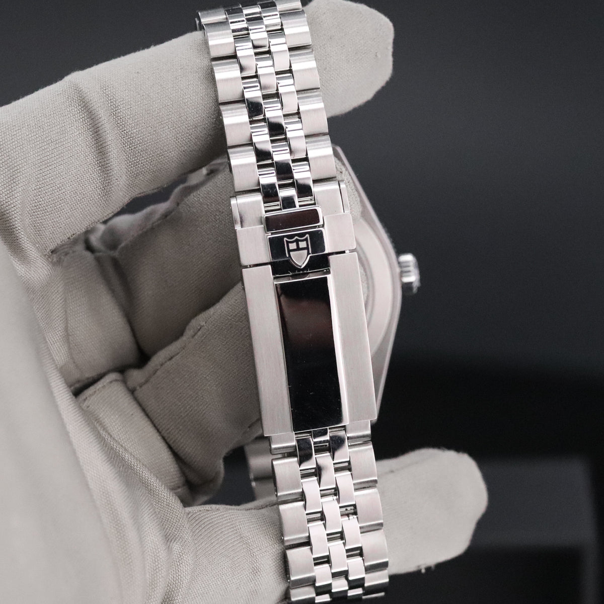 Tudor Black Bay 58 [2024 Complete] 39mm Steel Case Burgandy Dial Burgandy Anodised Aluminium Bezel Jubilee Bracelet M7939A1A0RU-0001