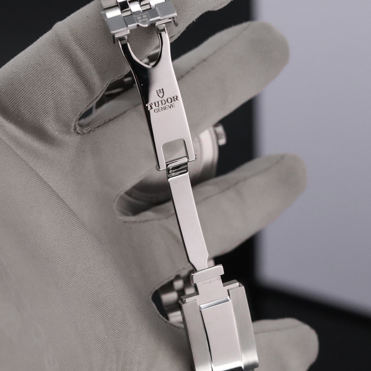 Tudor Black Bay 58 [2024 Complete] 39mm Steel Case Burgandy Dial Burgandy Anodised Aluminium Bezel Jubilee Bracelet M7939A1A0RU-0001