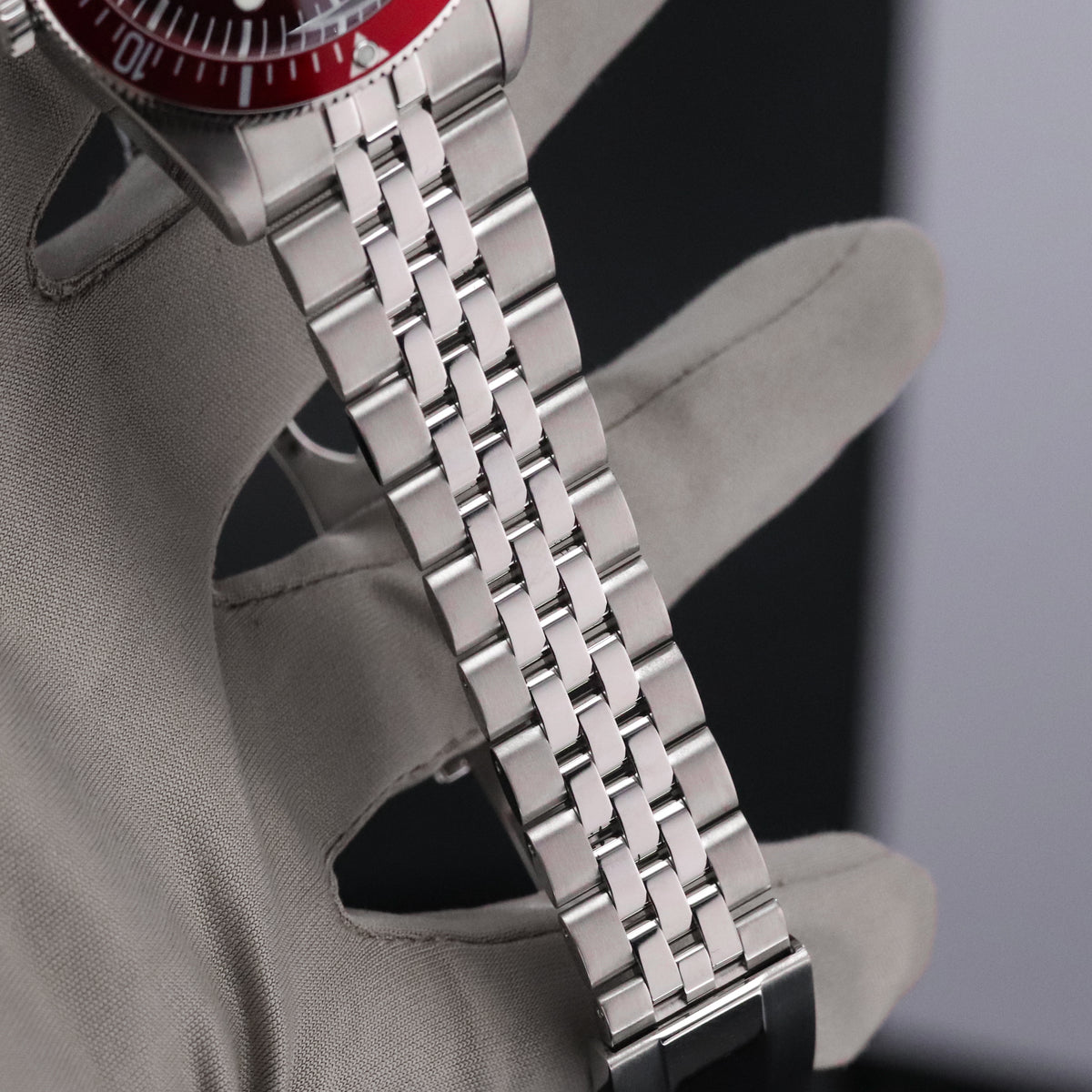 Tudor Black Bay 58 [2024 Complete] 39mm Steel Case Burgandy Dial Burgandy Anodised Aluminium Bezel Jubilee Bracelet M7939A1A0RU-0001