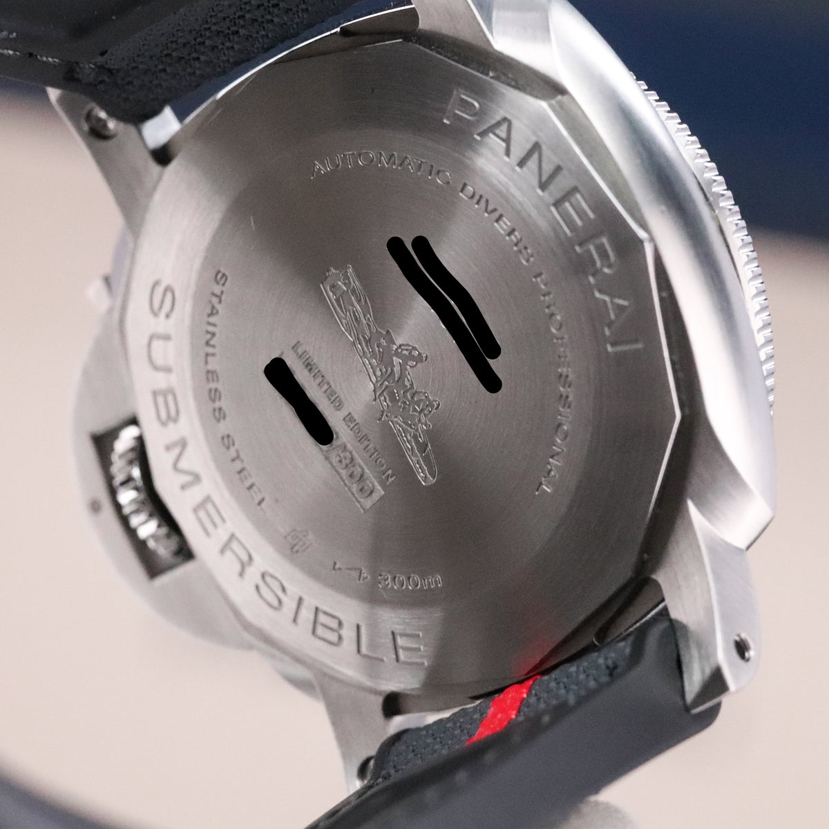 Panerai Submersible Luna Rossa [2024 Complete] 42mm Steel Case Blue Dial Black Bezel Black Strap PAM01565