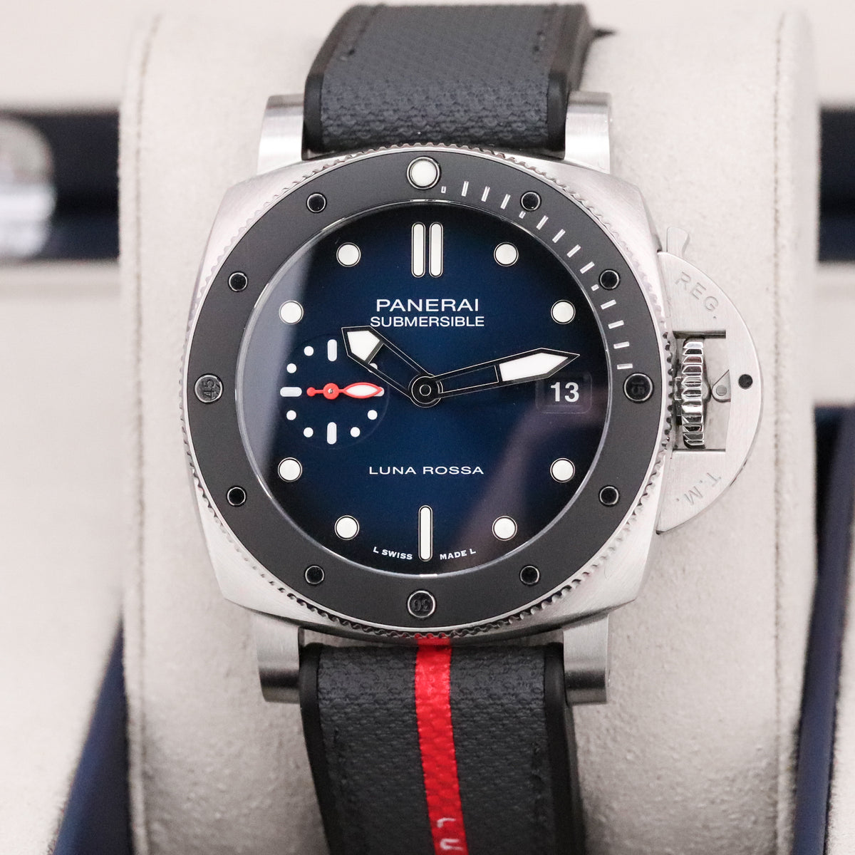 Panerai Submersible Luna Rossa [2024 Complete] 42mm Steel Case Blue Dial Black Bezel Black Strap PAM01565